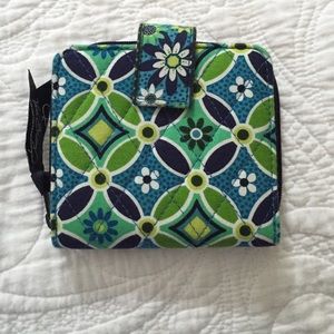 VERA BRADLEY WALLET