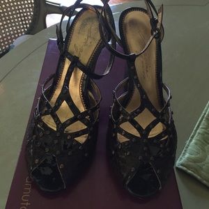 Brown shoe