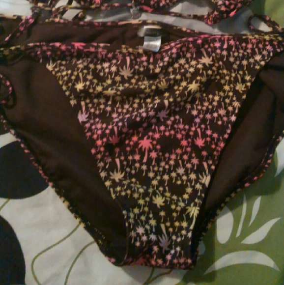 Bikini bottoms