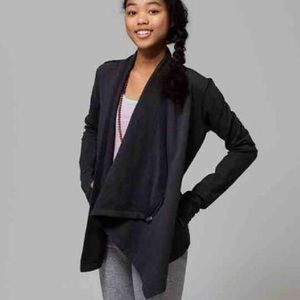 Ivivva gray wrap around jacket