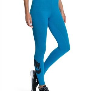 Nike leggings in size xs in teal!