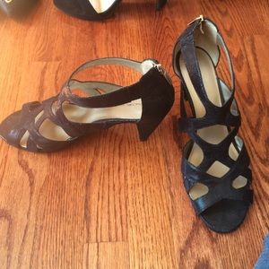 BANDOLINO cage heels