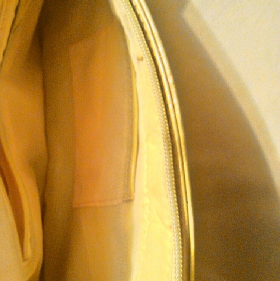 Clutch - Picture 3 of 3