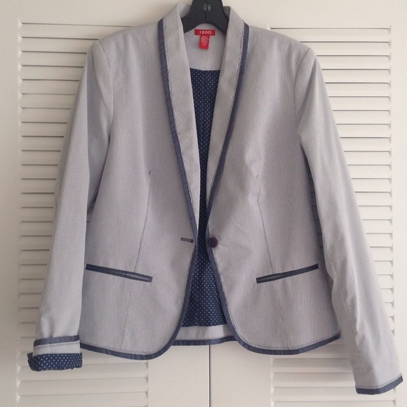 BEAUTIFUL BLAZER. - Picture 2 of 4