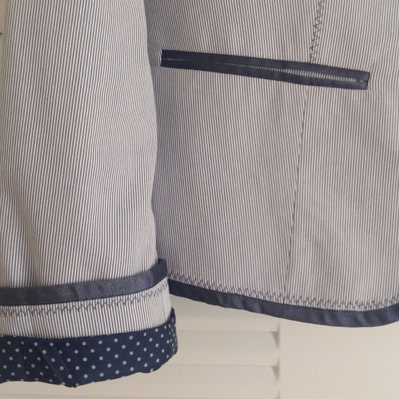 BEAUTIFUL BLAZER. - Picture 3 of 4