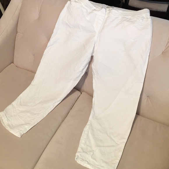 Gap Maternity White Linen Capri