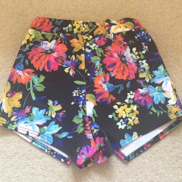 Trinity skort - Picture 3 of 4