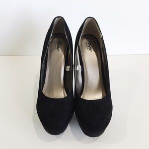 Target Paisley Pumps