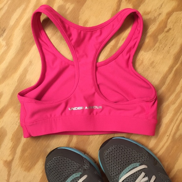 NWOT Under Amour Sports Bra - Picture 3 of 4