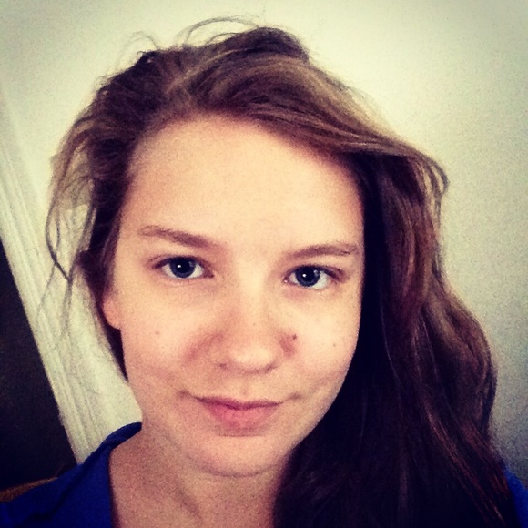 Meet your Posher, Julia - Picture 1 of 1