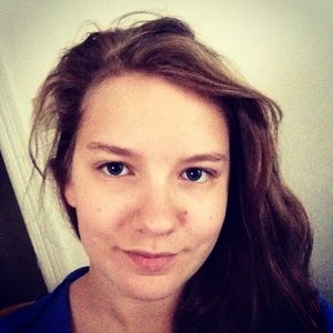 Meet your Posher, Julia