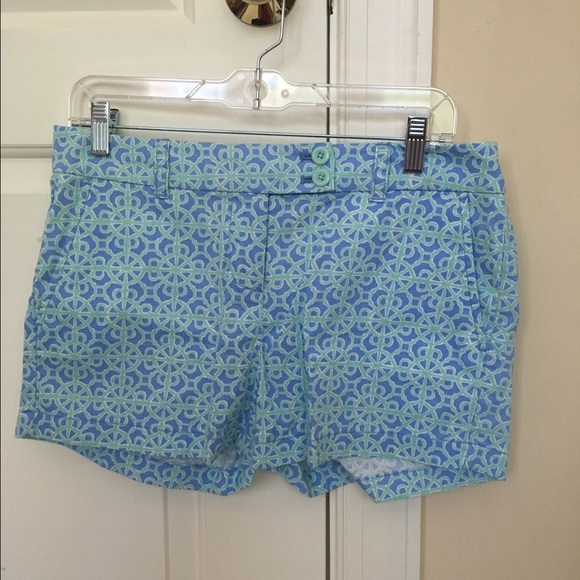 Vineyard Vines (Size 4)