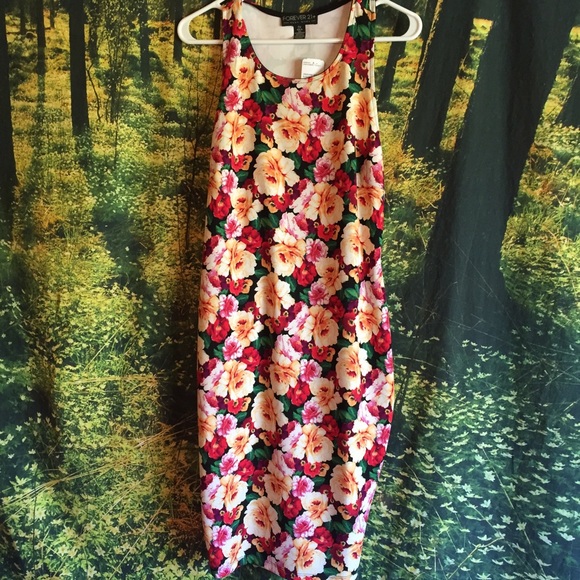 Midi floral body con dress plus size