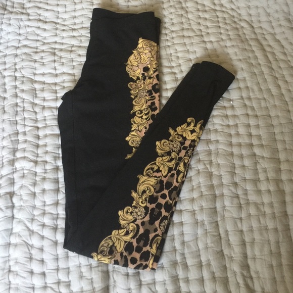 Cheetah print leggings