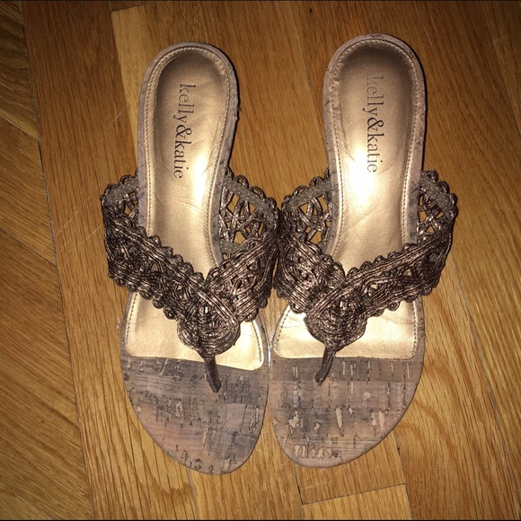 Shiny sandals with cork mini wedge