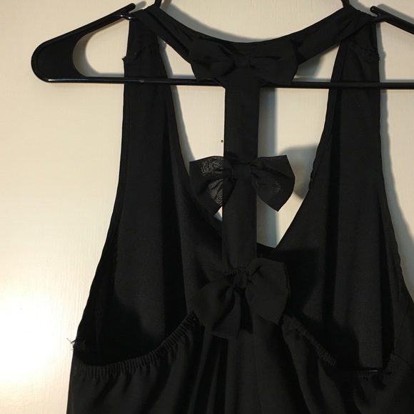 Asymmetrical dress. Sheer material - Picture 3 of 3