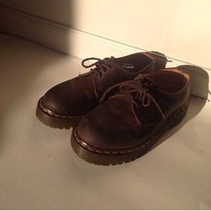 💥LAST CHANCE SALE💥Vintage Docs made in England🌹