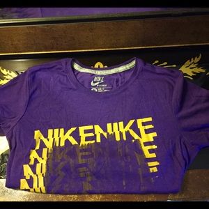 LA Lakers Nike Slim Fit tee