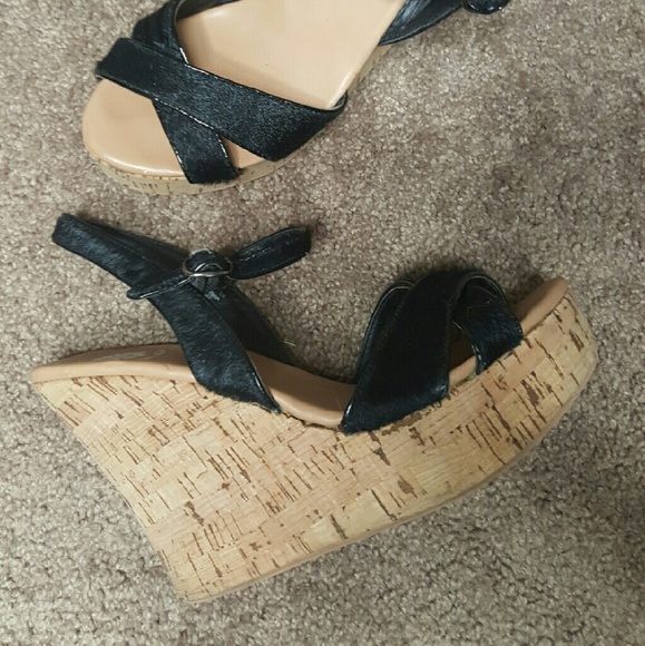 Yellow Box Black Wedges