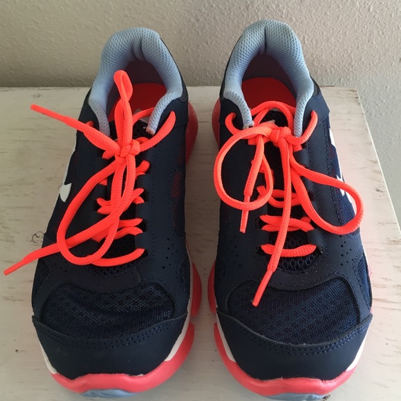 Girls Under Armour Assert V Running Shoe