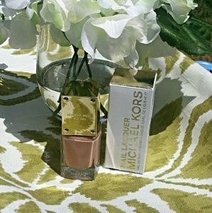 Michael Kors Nail Lacquer in Hint * NEW IN BOX