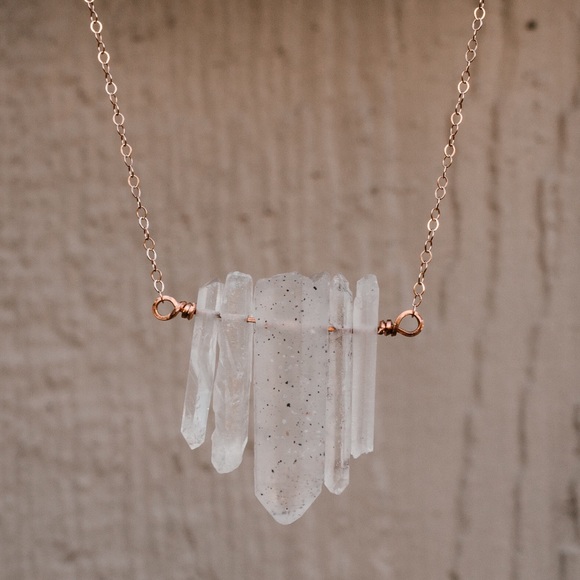 Rose gold crystal necklace - Picture 2 of 4