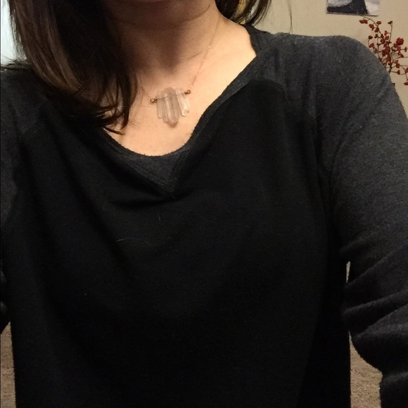 Rose gold crystal necklace - Picture 4 of 4