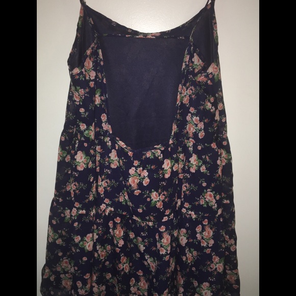 Brandy Melville like dress - Picture 2 of 4