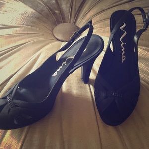Size 9 Black NIna open toe dress shoes