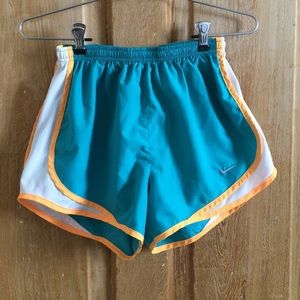 Nike tempo shorts small