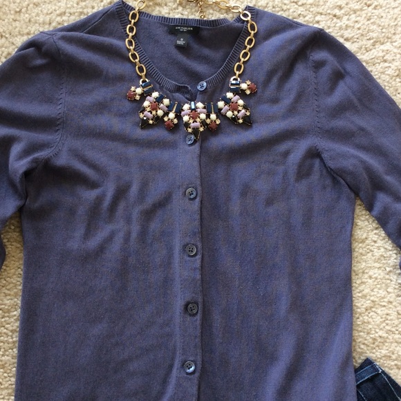 🚫SOLD🚫Ann Taylor cardigan - Picture 2 of 3
