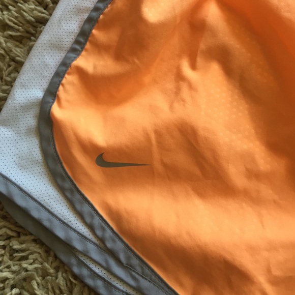 Nike dri-fit shorts - Picture 2 of 3