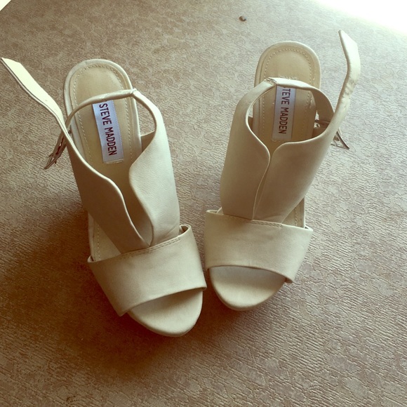 Xander Steve Madden Wedges 6.5