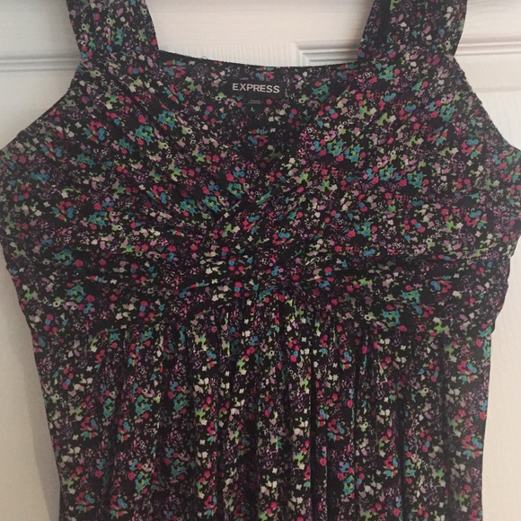 Express tank top🎉 - Picture 2 of 4