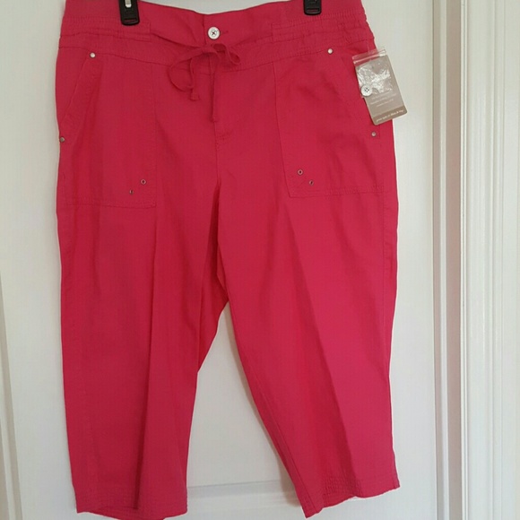 White Stag Capri pants