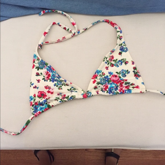 Floral bikini top!