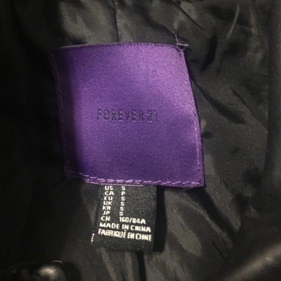 Leather jacket🍱 - Picture 2 of 3