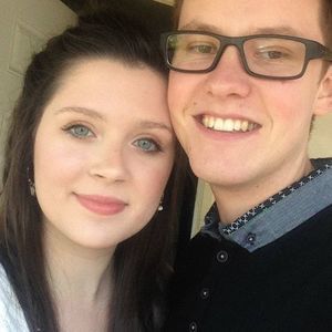 Meet your Posher, Lara