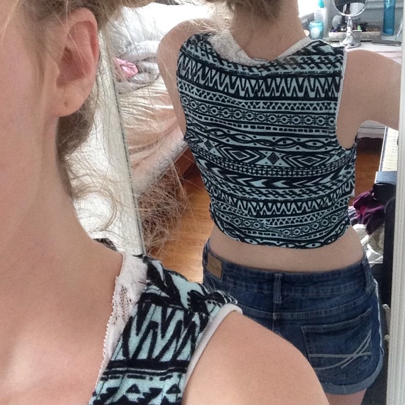 Aztec Pattern Crop Top - Picture 2 of 2
