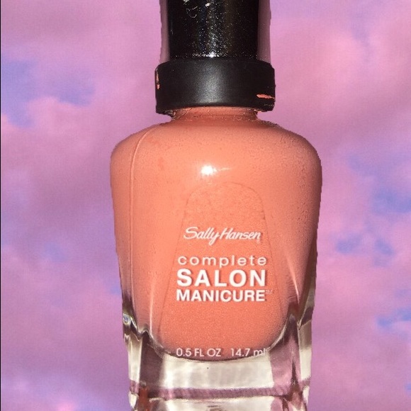 Peach nail polish ✨