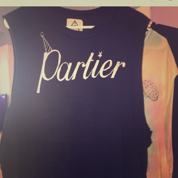 UNIF Partier tee