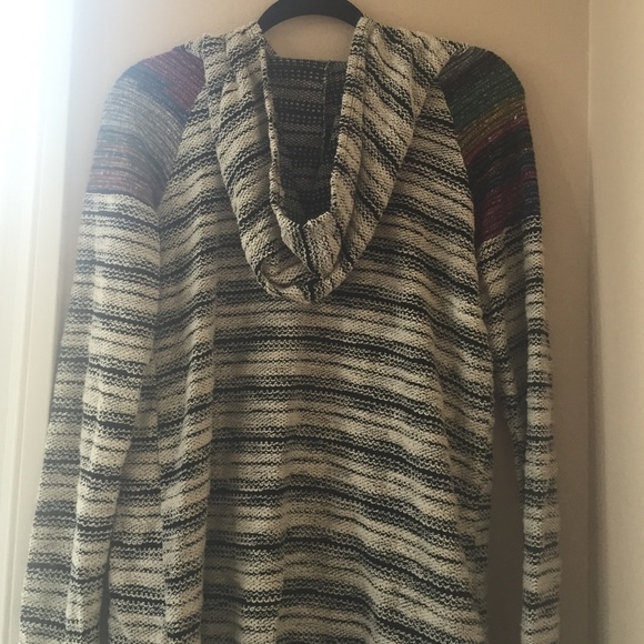 Sweater - Picture 4 of 4