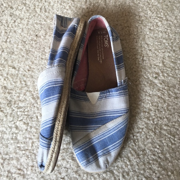 Woman's toms size 7.5 - Picture 1 of 1