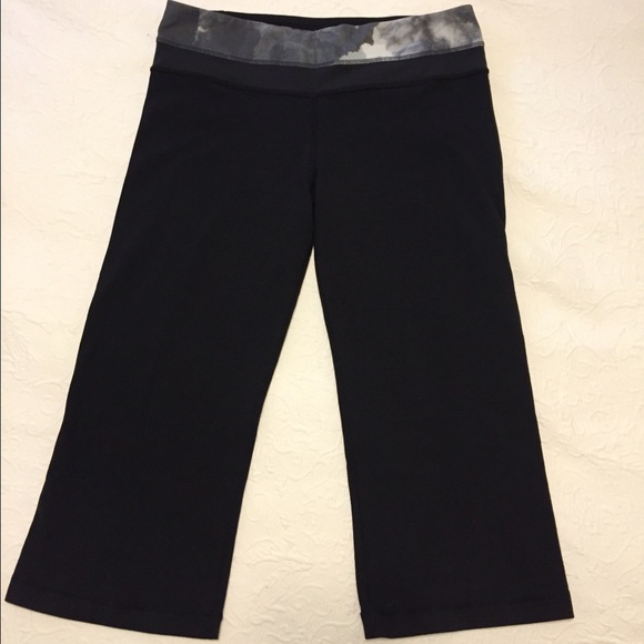 Lululemon Athletica Cropped Leggings