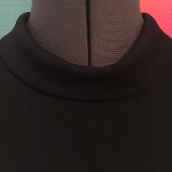 Black side slip top - Picture 2 of 4