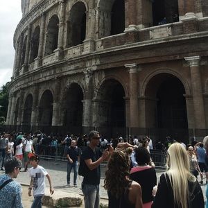 Meet your Posher, Madeline