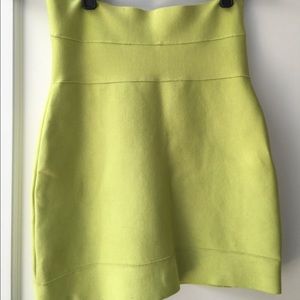 Herve Leger mini skirt small SO flattering!!!!