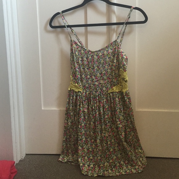 ❗️SOLD ❗️Wet Seal dress 🌻 please bundle!