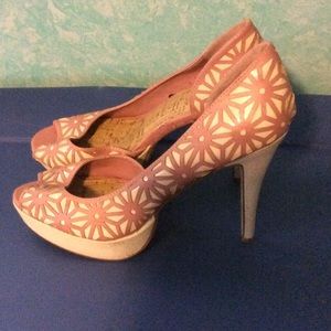Shoe Dazzle pink  and white heels