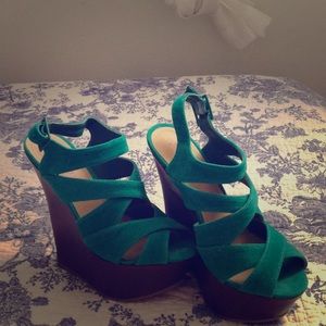 Turquoise Heeled Wedges🌸